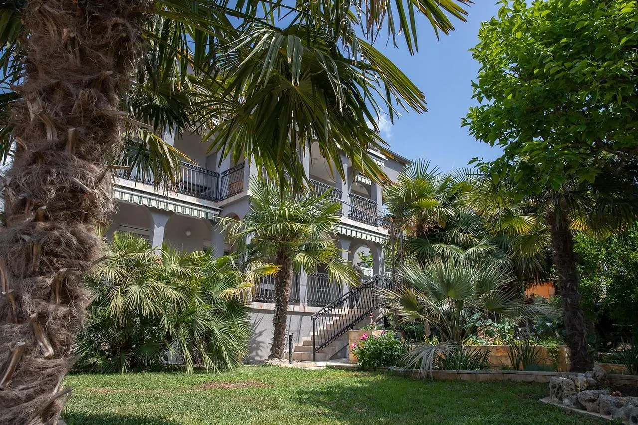 Apartmani Dina Biograd Na Moru Apartment