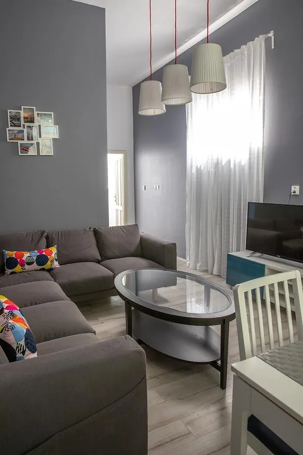Apartmani Dina Biograd Na Moru