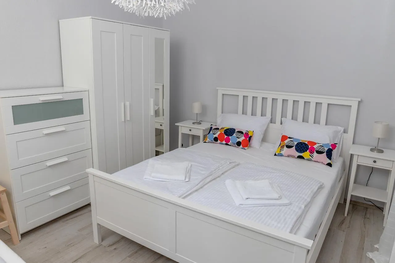 Apartmani Dina Biograd Na Moru